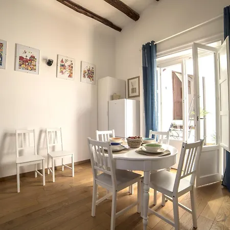 Apartment Adenzia *