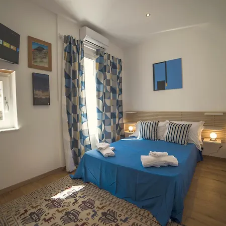 Apartment Adenzia *